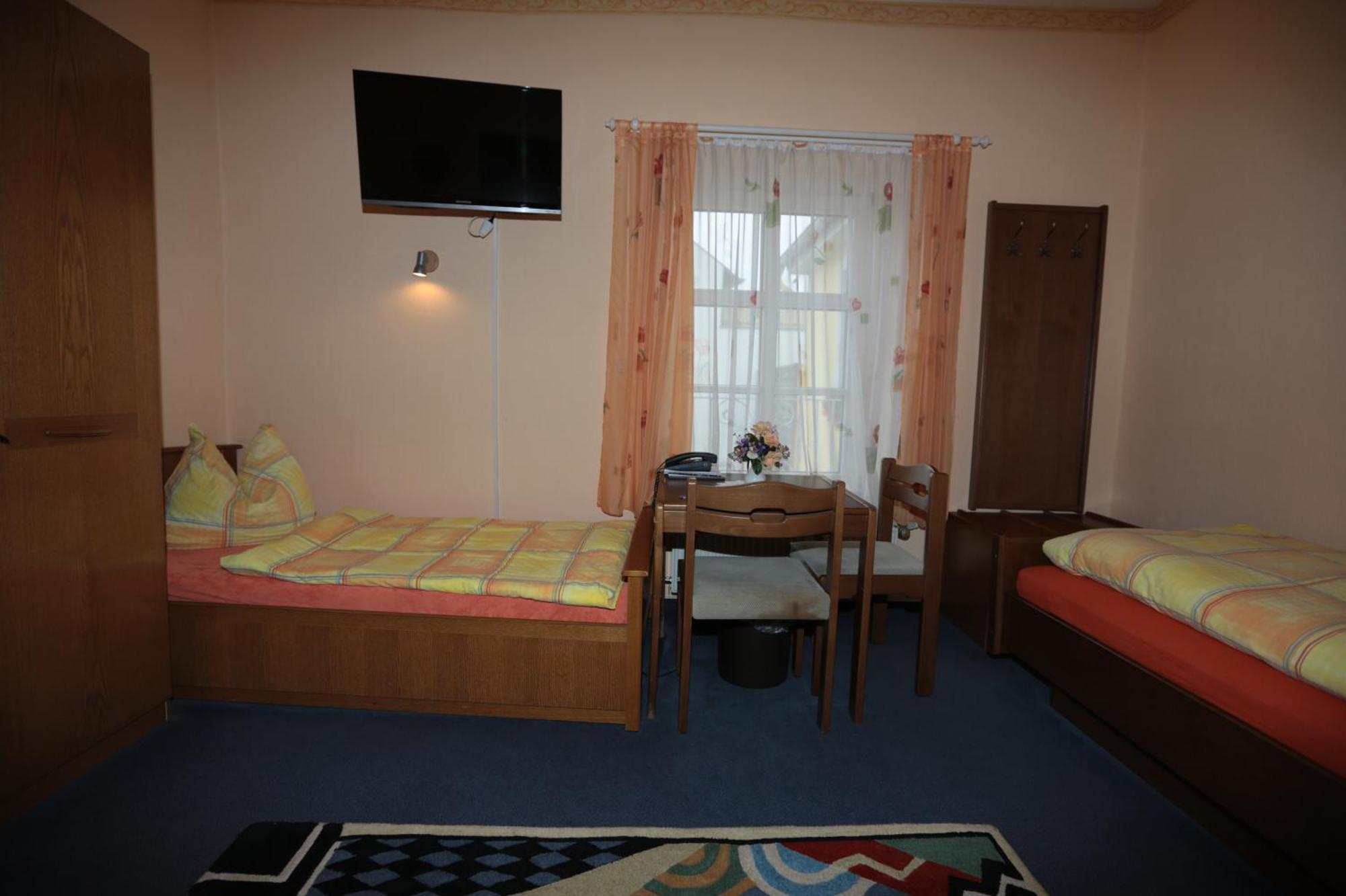 Hotel Zur Post 뮐하임 안 데어 모젤 객실 사진