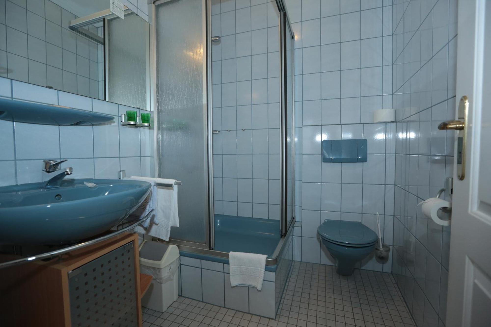 Hotel Zur Post 뮐하임 안 데어 모젤 객실 사진